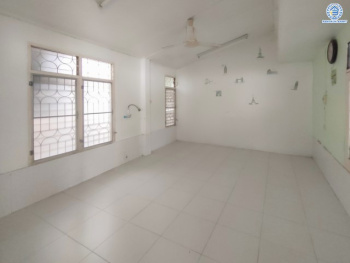 *****บ้านเดี่ยวมือสองย่านกรุงเทพฯ ม.โชคชัย4 ซอย41 เนื้อที่กว้างขวางมากถึง 62 ตร.ว. พร้อมฟังก์ชัน 5 ห้องนอน 3 ห้องน้ำ ที่จอดรถ 3 คัน บ้านสวย มีพื้นที่รอบบ้านกว้างขวาง สภาพใหม่ บนทำเลใจกลางเมือง เดินทางสะดวก  เชื่อมต่อถนนลาดพร้าว ประดิษฐ์มนูธรรม